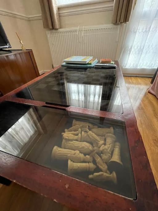 Spacious Bungalow In London, Near Central London, The Excel Centre And The O2, Ideal For Families Dış mekan fotoğraf