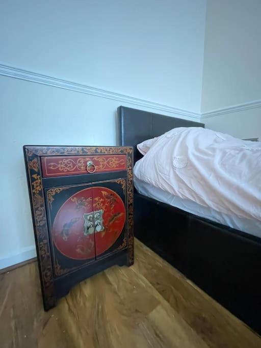 Spacious Bungalow In London, Near Central London, The Excel Centre And The O2, Ideal For Families Dış mekan fotoğraf